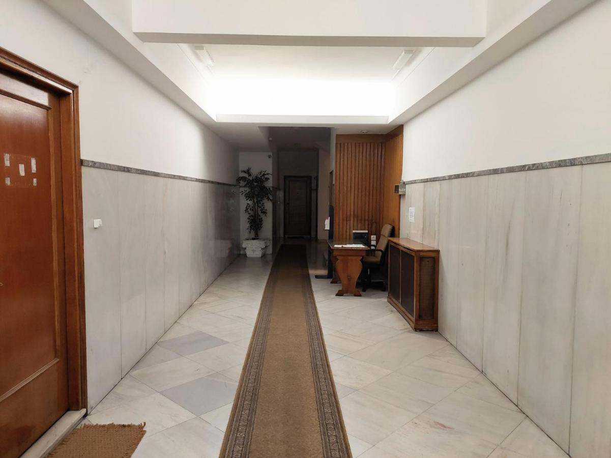 Grand Apartment In Parliament Square Athens Exterior photo