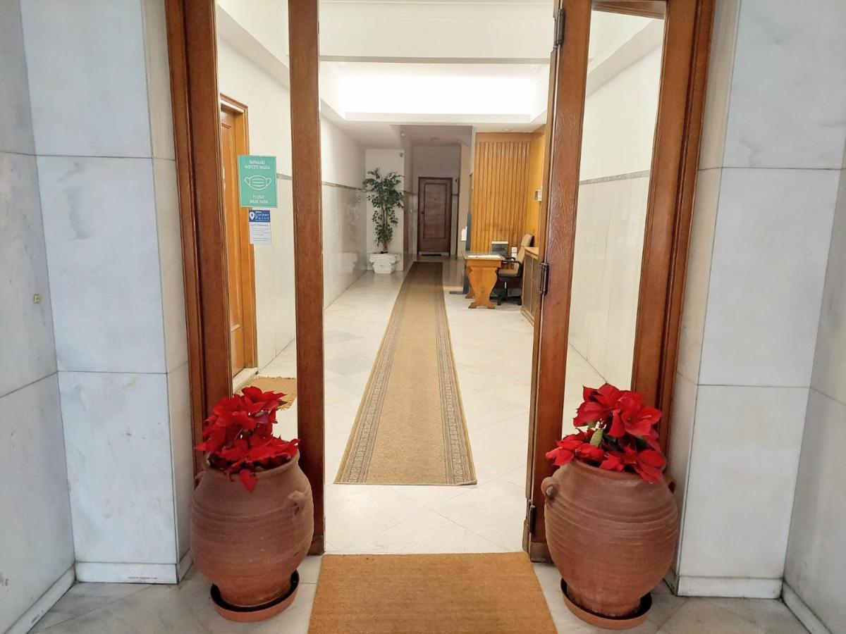 Grand Apartment In Parliament Square Athens Exterior photo